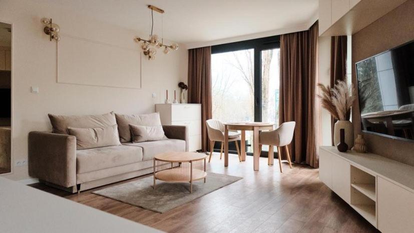 Unia Elegance Apartment *